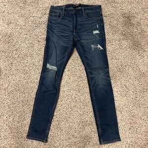 Hollister Men's Dark Blue Ripped Jeans